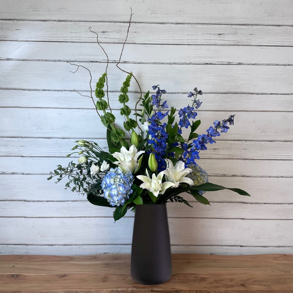 Nova Blue Flower Bouquet